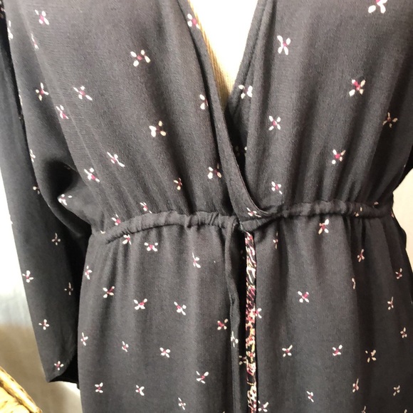 LOVESTITCH • Black Floral Deep-V neckline Tie Front Dress size med. - Picture 5 of 9